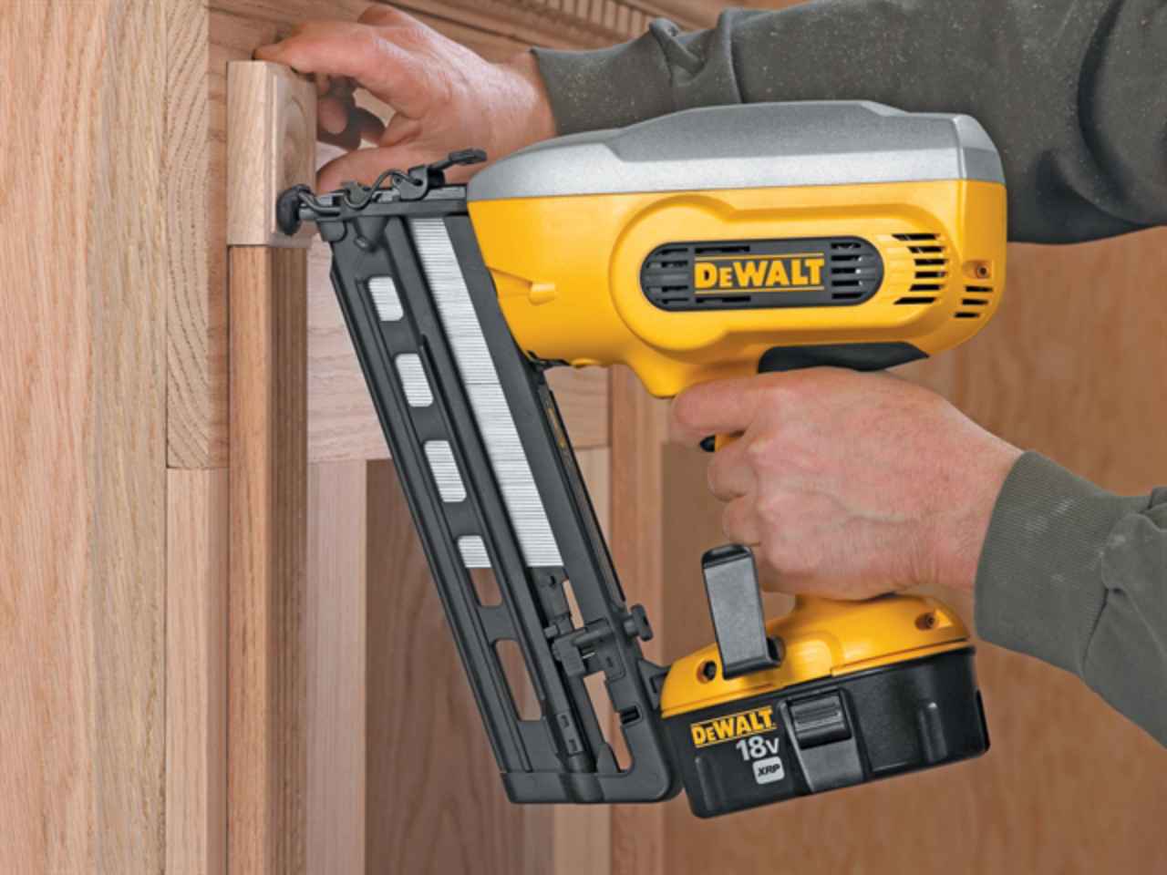 Dewalt Finish Nailer Gun at Edward Cortez blog