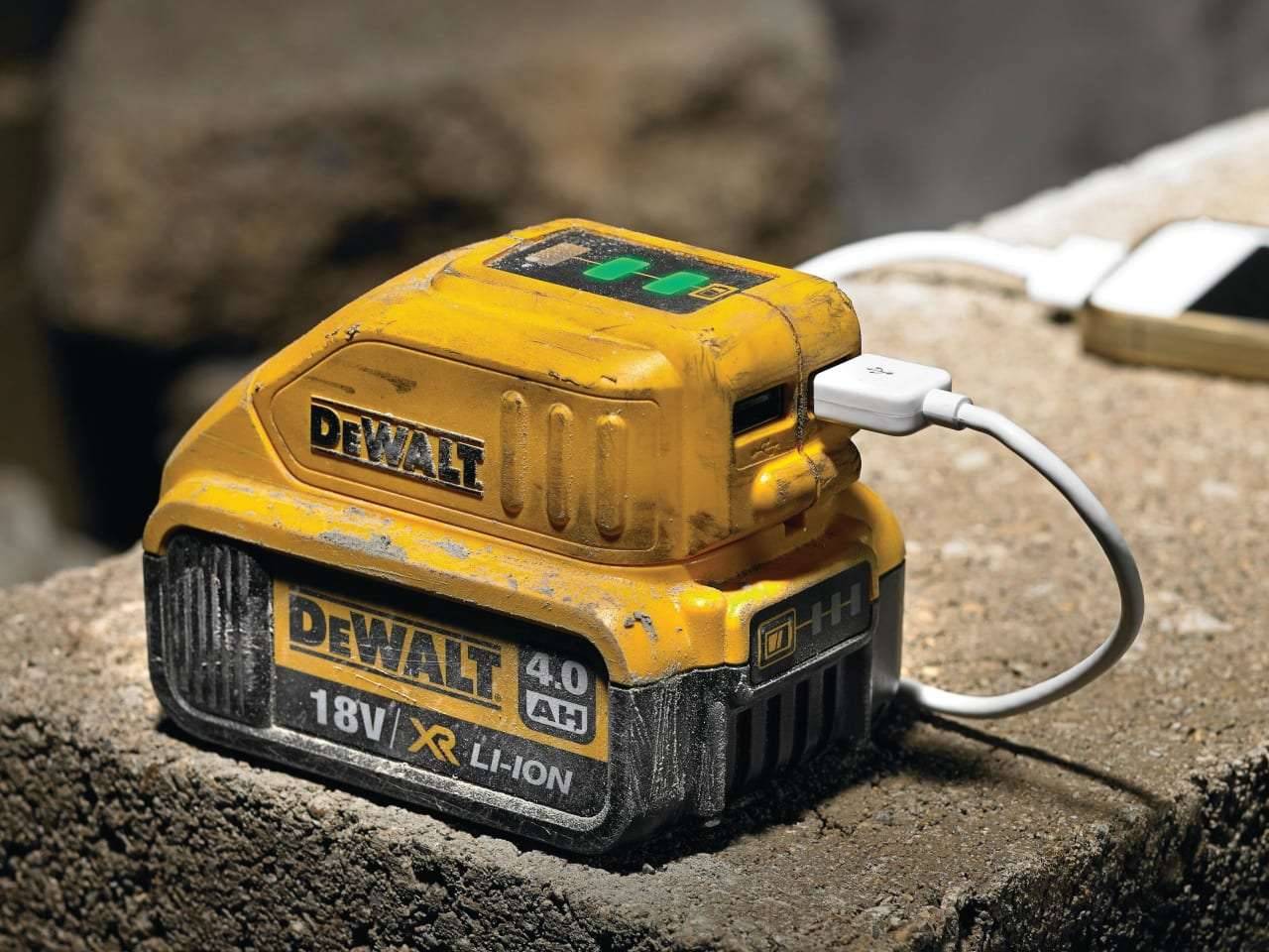 DeWalt DCB090 Portable USB Battery Charger