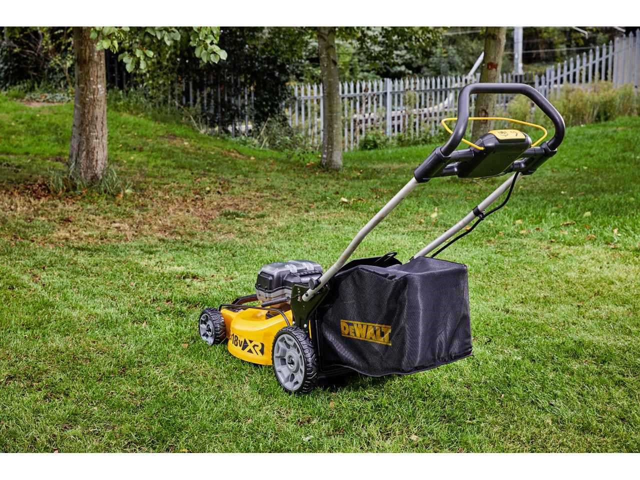 DeWalt DCMW564RNXJ 18V XR Brushless 48cm Lawn Mower Bare Unit